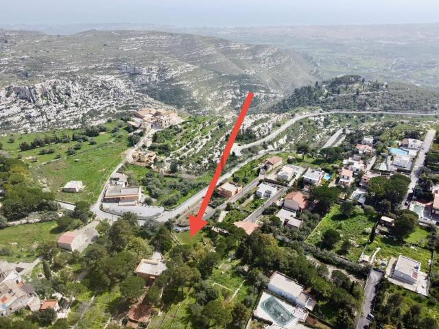 Terreno in vendita di 1128 m² in Contrada Chiusa di Carlo