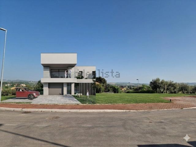 Terreno in vendita di 113 m² in Via San Giovanni, 68
