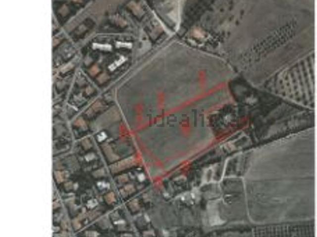 Terreno in vendita di 12550 m² in Via Segni