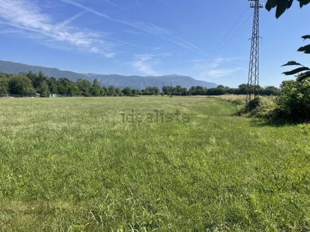 Terreno in vendita di 1265 m² in Via Roberti
