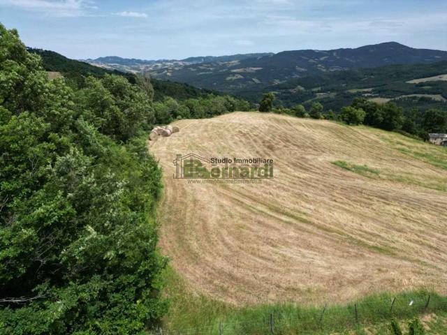 Terreno in vendita di 1266 m² in Via Fontanine