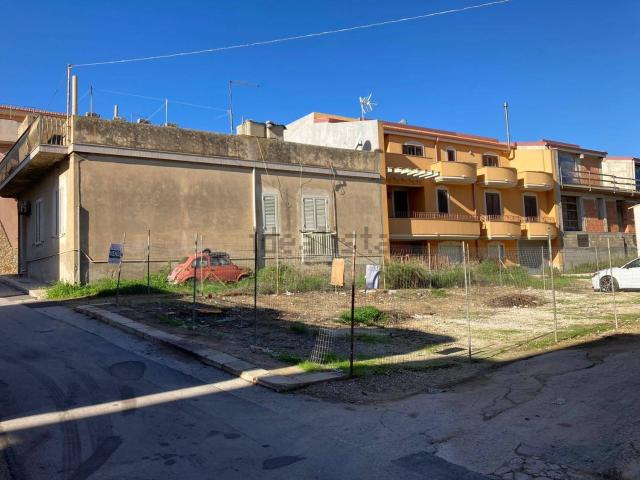 Terreno in vendita di 126 m² in Via Giuseppe Cirinnà
