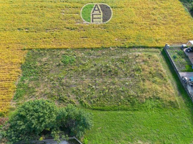 Terreno in vendita di 1270 m² in Via Roma, 170