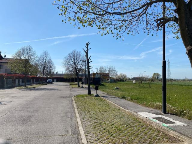 Terreno in vendita di 1288 m² in Via Vittorio Emanuele