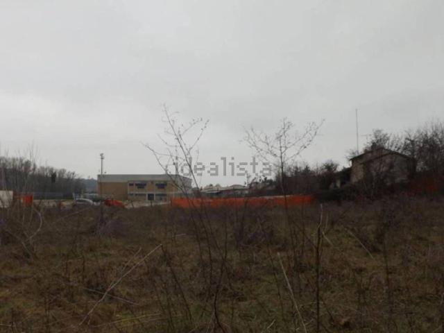 Terreno in vendita di 1289 m² in Via Vignola