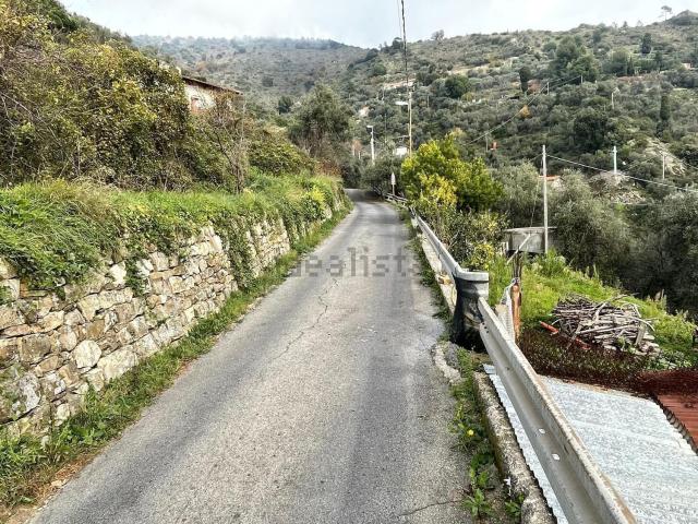 Terreno in vendita di 1298 m² in Strada San Giovanni