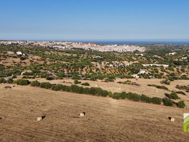 Terreno in vendita di 120000 m² in Contrada Busulmone