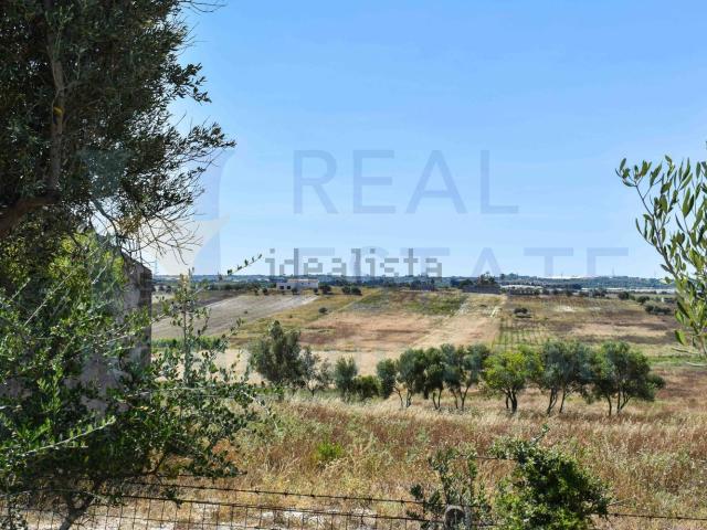 Terreno in vendita di 120000 m² in Via Tommaso Fazello, 228