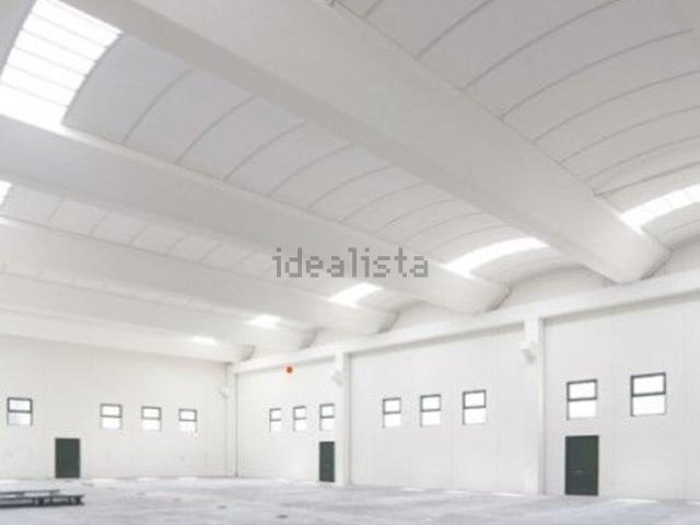 Terreno in vendita di 12000 m² in Via Cadore Mare, 2
