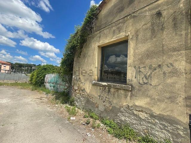 Terreno in vendita di 12000 m² in Via Pellegro Suali