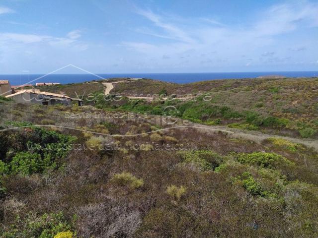 Terreno in vendita di 1200 m² in Lungomare Pistis