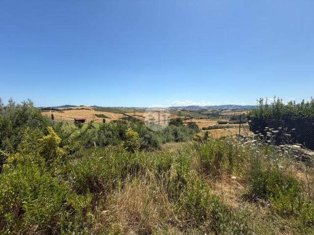 Terreno in vendita di 1200 m² in Via Santa Maria del Monte