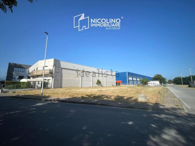 Terreno in vendita di 1200 m² in Via Savona