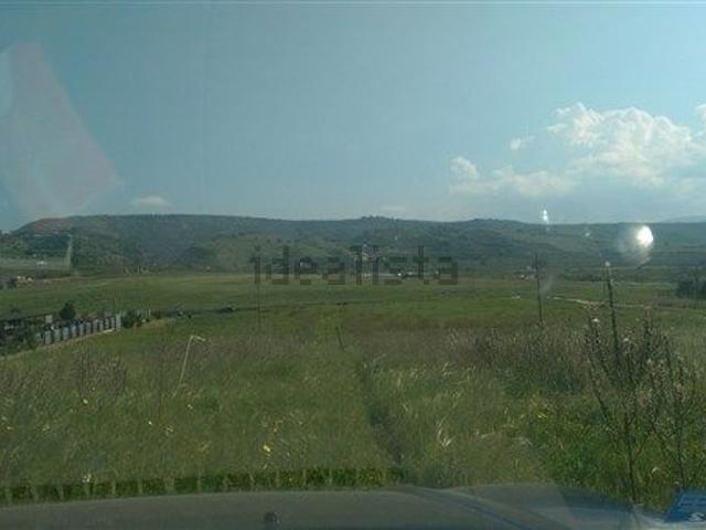 Terreno in vendita di 1200 m²