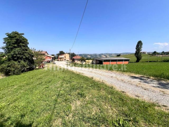 Terreno in vendita di 123000 m² in Via Don Mario Cenci
