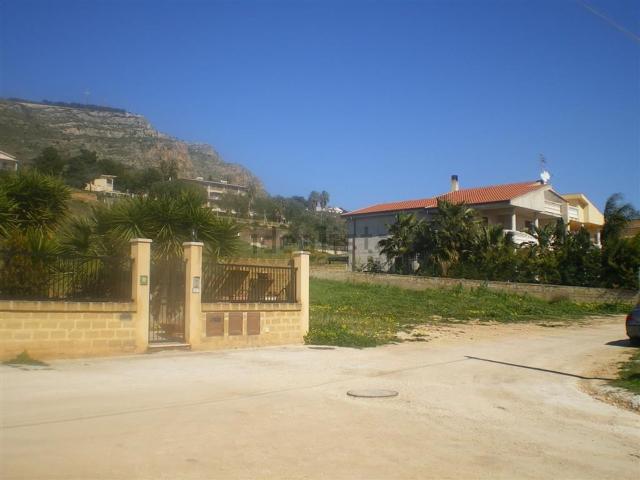 Terreno in vendita di 1230 m²