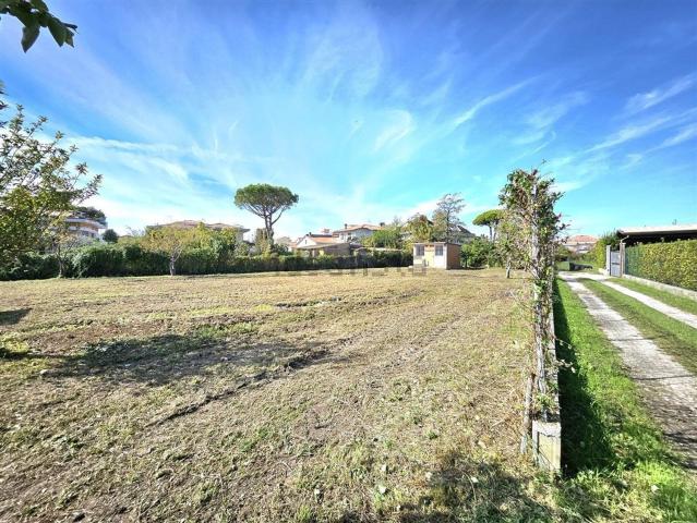 Terreno in vendita di 1340 m² in Via Venezia, 66