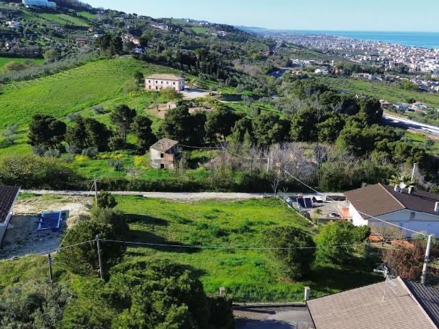 Terreno in vendita di 1374 m² in Via Panoramica