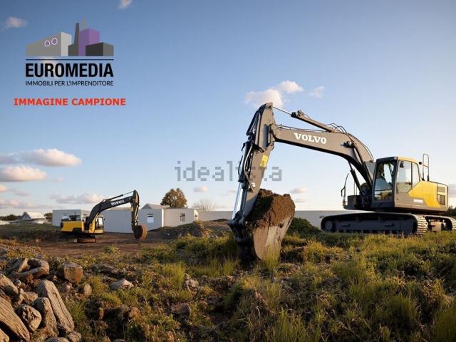Terreno in vendita di 13940 m² in Via Generale Framarin