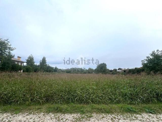 Terreno in vendita di 1303 m²
