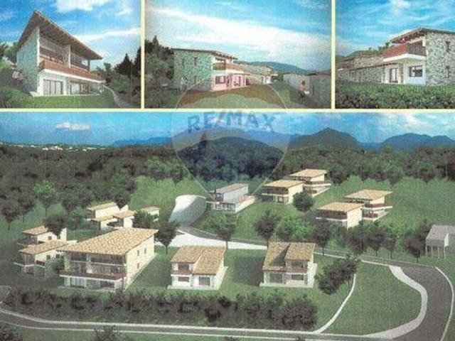 Terreno in vendita di 13000 m²