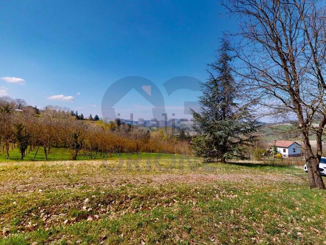 Terreno in vendita di 13000 m² in Via Barleda