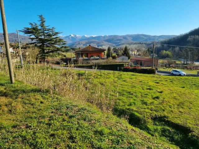 Terreno in vendita di 1300 m² in Via Orti, 8