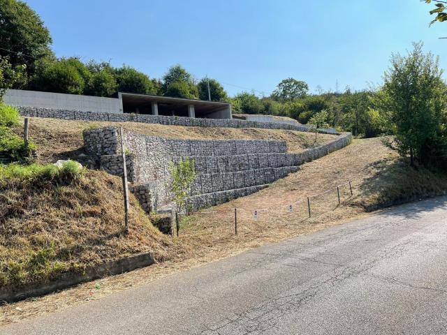 Terreno in vendita di 1300 m² in Via Provinciale