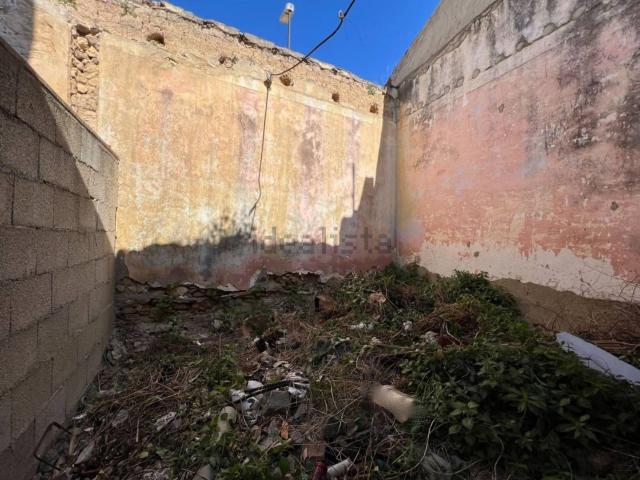 Terreno in vendita di 130 m² in Via Crimea