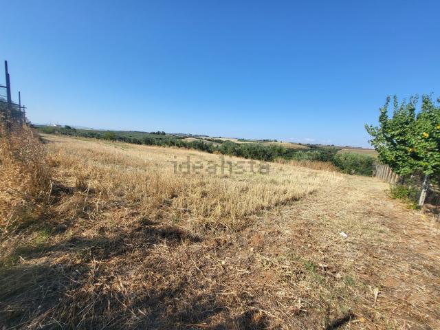 Terreno in vendita di 14440 m² in Via Mincio
