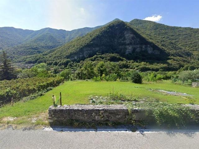 Terreno in vendita di 1450 m² in Via Lanari