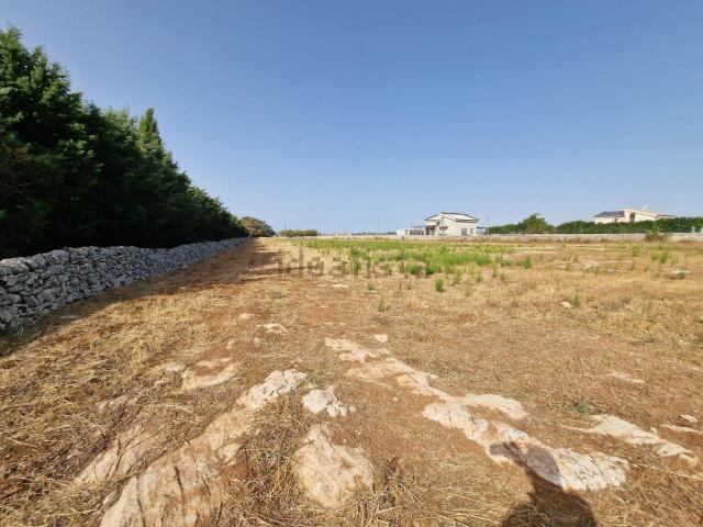 Terreno in vendita di 14520 m² in Via Buttino