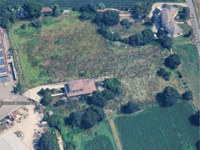 Terreno in vendita di 14697 m² in Via Madonna dell&apos Uva Secca
