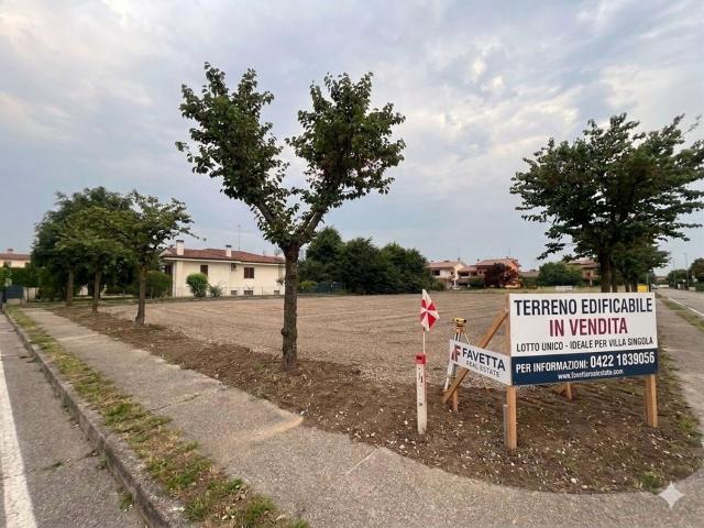 Terreno in vendita di 1470 m² in Via Julia