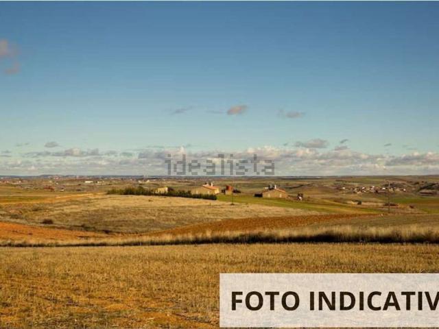 Terreno in vendita di 140000 m² in Strada Senza Nome