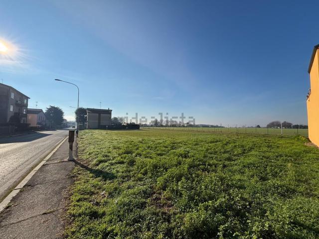 Terreno in vendita di 1400 m² in Via Cadallora