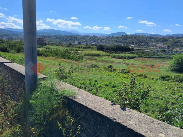 Terreno in vendita di 14230 m² in Via Consortile, 263