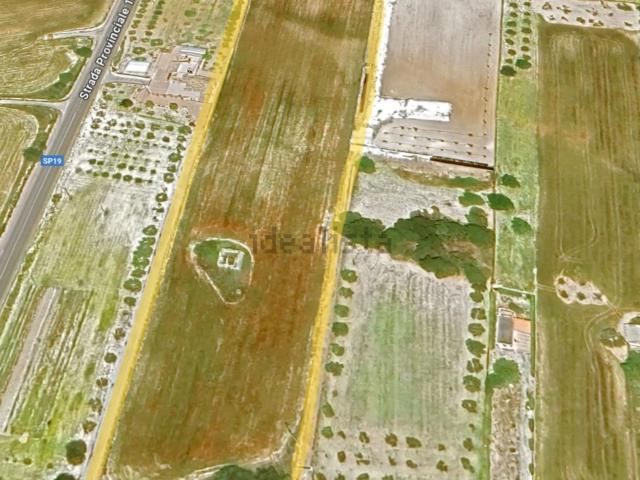Terreno in vendita di 14300 m² in Contrada San Lorenzo Vecchio