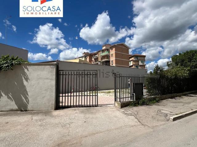 Terreno in vendita di 155 m² in Via Alberto Amorico, 7