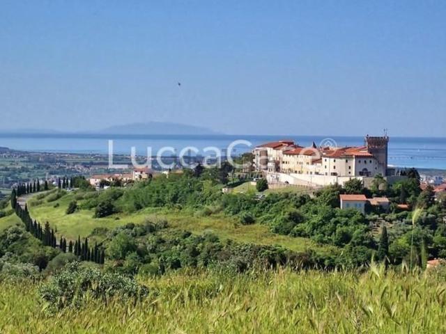 Terreno in vendita di 15000 m² in Via Cesare Battisti, 2