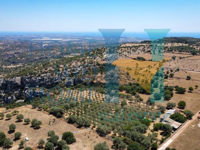 Terreno in vendita di 15000 m² in Via tommaso fazello, 228