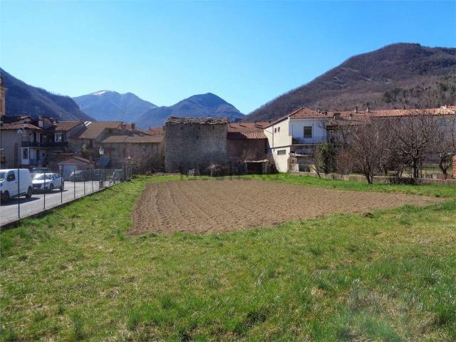Terreno in vendita di 1500 m² in Via Armando Diaz, 59