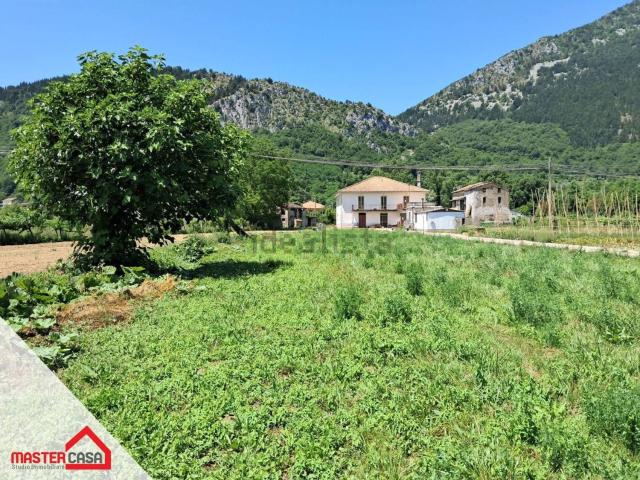 Terreno in vendita di 1500 m²