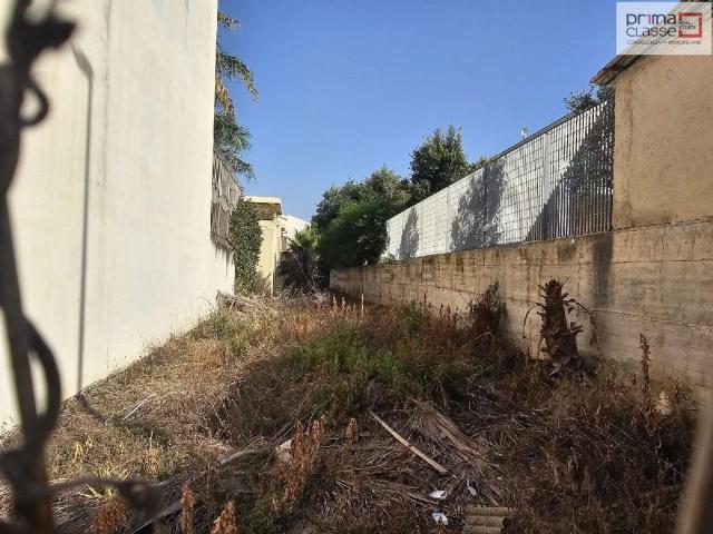 Terreno in vendita di 150 m² in Via dell&apos Acate, 2