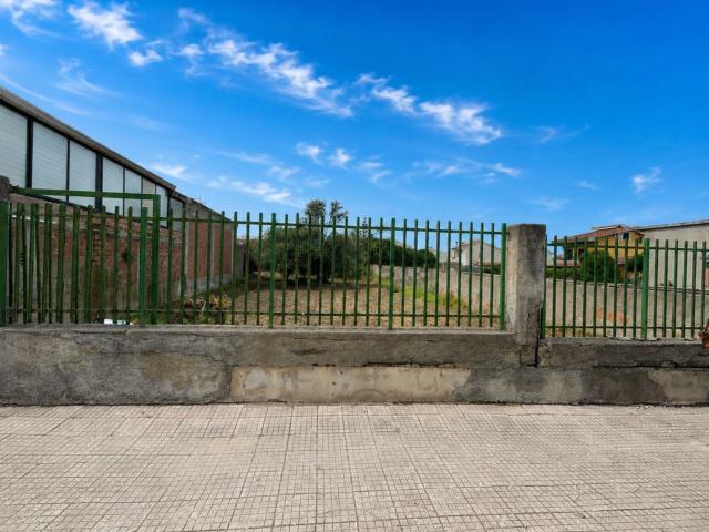 Terreno in vendita di 1650 m² in Via del Mare, 45