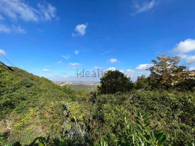 Terreno in vendita di 1672 m² in Viale America