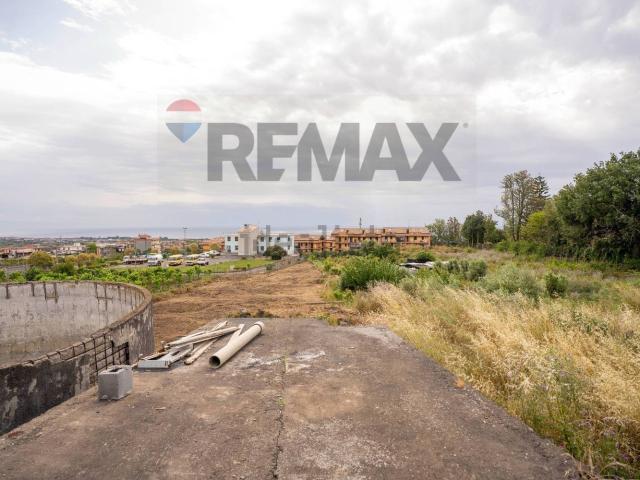 Terreno in vendita di 1686 m² in Via Elemosina, 23