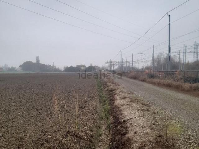 Terreno in vendita di 16000 m² in Via Guisa