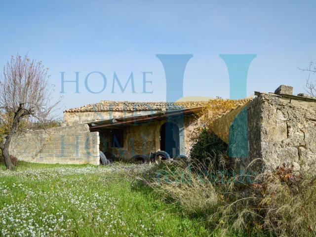Terreno in vendita di 16000 m² in Via TOMMASO FAZELLO, 228
