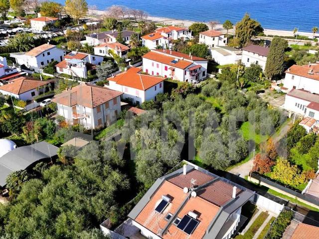 Terreno in vendita di 1620 m² in Contrada Galderate, 72
